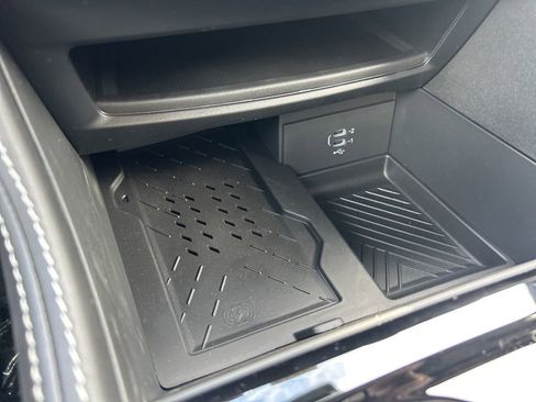 New 2026 Chrysler Pacifica Limited w/ S Appearance Package image 34