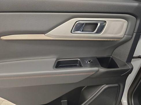 New 2026 Ford Explorer Active AWD/4WD image 22