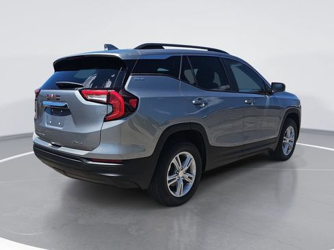 Certified 2023 GMC Terrain SLE w/ Driver Convenience Package AWD/4WD image 3