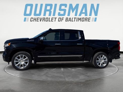 Used 2023 Chevrolet Silverado 1500 High Country w/ High Country Premium Package image 3