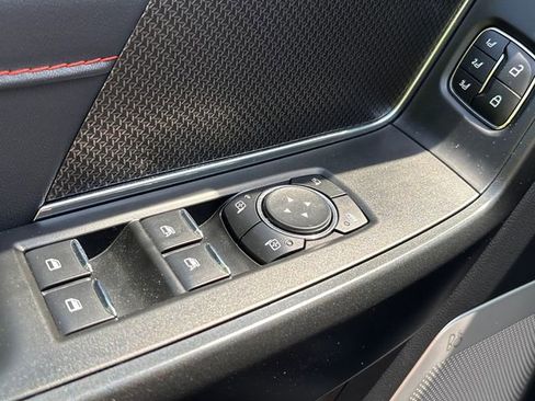 Used 2025 Ford F150 Raptor AWD/4WD image 30