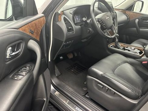 Used 2023 Nissan Armada SL w/ Captain's Chairs Package RWD image 17
