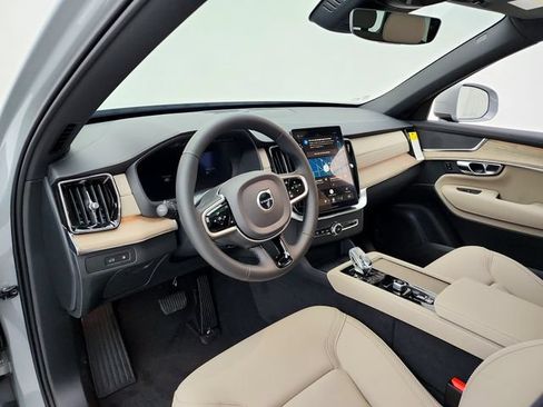 New 2026 Volvo XC90 T8 Plus AWD/4WD image 16