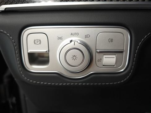Used 2025 Mercedes-Benz GLS 63 AMG 4MATIC image 10