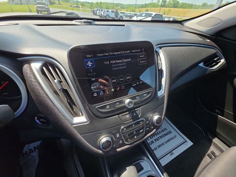Used 2023 Chevrolet Malibu LT FWD image 16