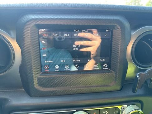 Used 2019 Jeep Wrangler Unlimited Sport S AWD/4WD image 26