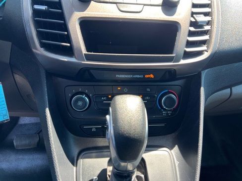 Used 2022 Ford Transit Connect XL FWD image 18