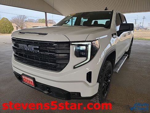 Used 2022 GMC Sierra 1500 Elevation w/ X31 Off-Road Package image 3
