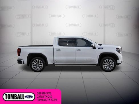 Used 2023 GMC Sierra 1500 Denali w/ Denali Reserve Package AWD/4WD image 8
