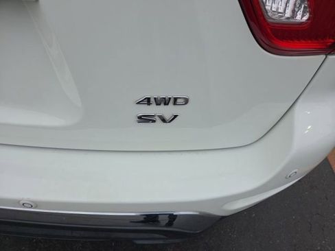 Used 2019 Nissan Pathfinder SV image 4