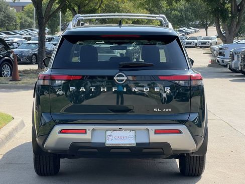 Used 2023 Nissan Pathfinder SL AWD/4WD image 5