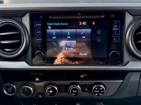 Used 2016 Toyota Tacoma TRD Sport w/ Towing Package image 14