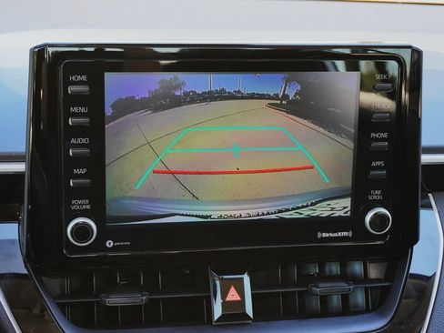 Used 2022 Toyota Corolla LE FWD image 14