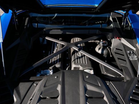 Used 2020 Lamborghini Huracan EVO image 18