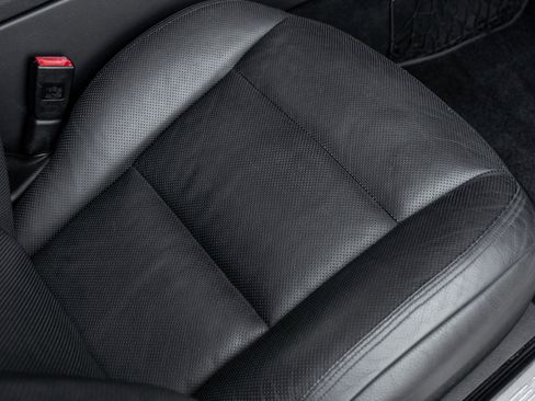 Used 2011 Mercedes-Benz S 550 image 41