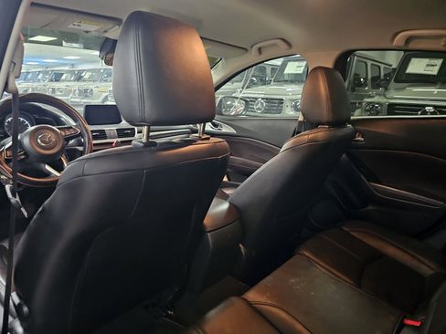 Used 2017 MAZDA MAZDA3 Touring image 7