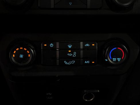 Used 2019 Ford F150 XL w/ Equipment Group 101A Mid RWD image 5