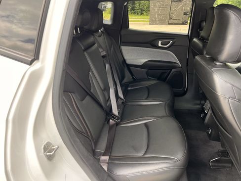 Used 2023 Jeep Compass Latitude AWD/4WD image 28