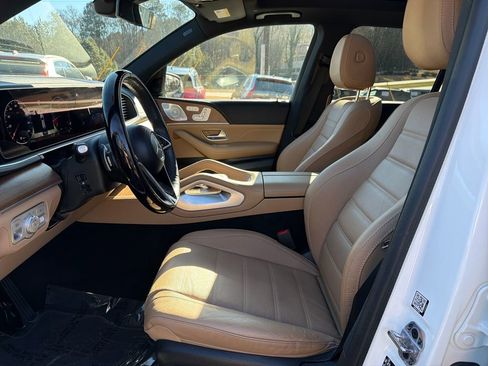Used 2024 Mercedes-Benz GLE 350 4MATIC image 11