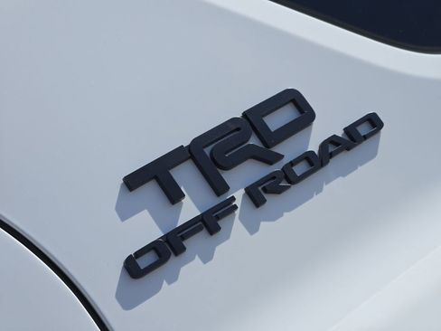 Used 2025 Toyota 4Runner TRD Off-Road image 32