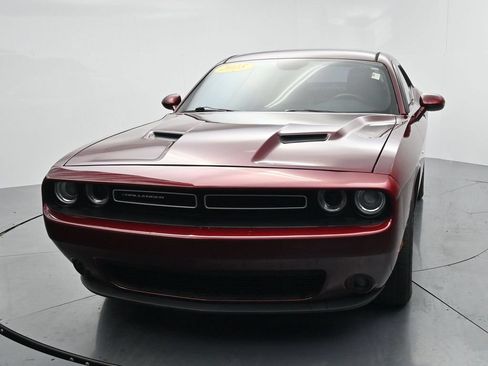 Used 2018 Dodge Challenger GT AWD/4WD image 3