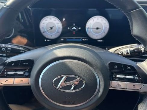 Used 2023 Hyundai Elantra SEL w/ Convenience Package FWD image 4