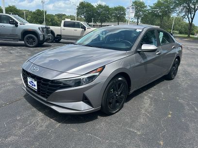 Used 2023 Hyundai Elantra SEL w/ Preferred Accessory Package