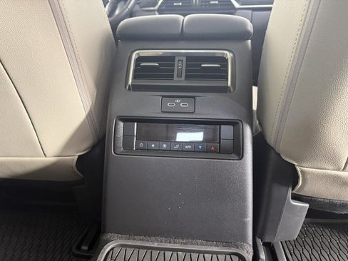 Used 2024 MAZDA CX-90 Plug-In Hybrid w/ Premium Pkg AWD/4WD image 15