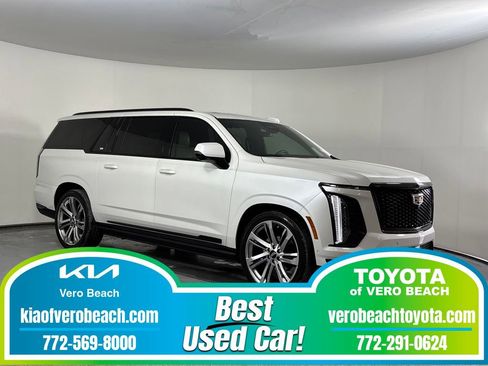 Used 2025 Cadillac Escalade ESV Sport Platinum image 1