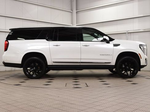 Used 2025 GMC Yukon XL Denali Ultimate w/ LPO, Floor Liner Package AWD/4WD image 9