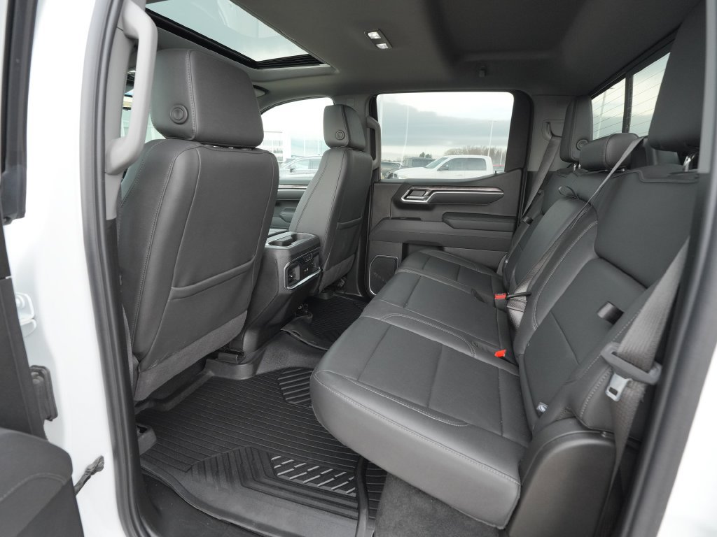 Used 2025 Chevrolet Silverado 1500 LTZ AWD/4WD image 19