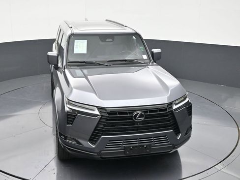 Used 2024 Lexus GX 550 w/ Cold Area Package image 19