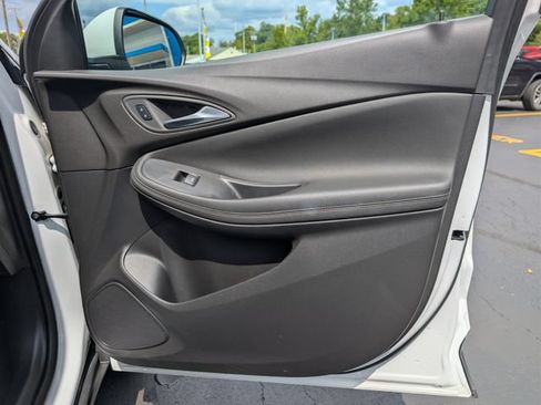 Used 2025 Buick Encore GX Preferred FWD image 13