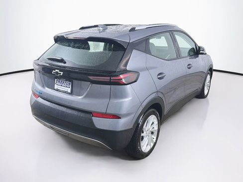 Used 2022 Chevrolet Bolt EUV LT w/ Comfort Package FWD image 5
