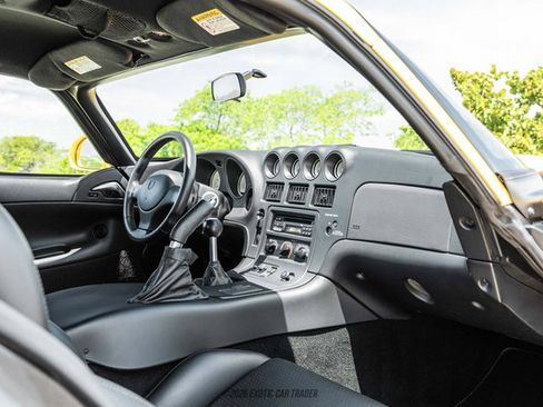 Used 2001 Dodge Viper GTS RWD image 28