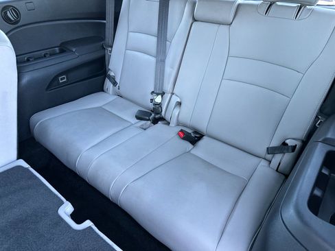 Used 2022 Honda Pilot EX-L image 16