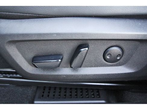 Used 2021 Nissan Rogue SL w/ Premium Package FWD image 31