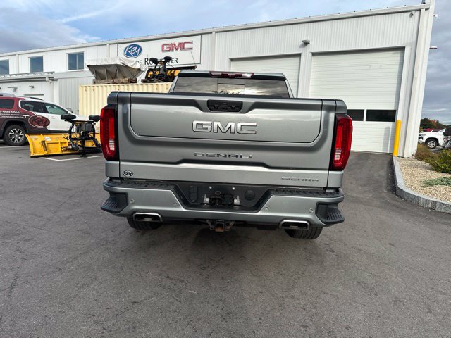 Used 2023 GMC Sierra 1500 Denali w/ Technology Package AWD/4WD image 4
