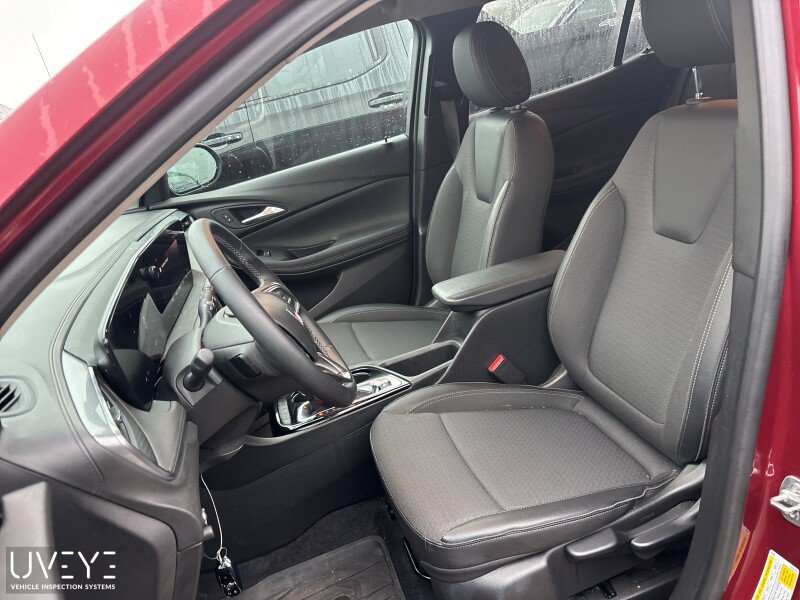 Used 2024 Buick Encore GX Preferred FWD image 5