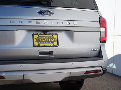 Used 2024 Ford Expedition Max XLT image 10