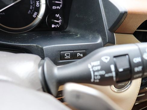 Used 2016 Lexus LX 570 4WD image 74