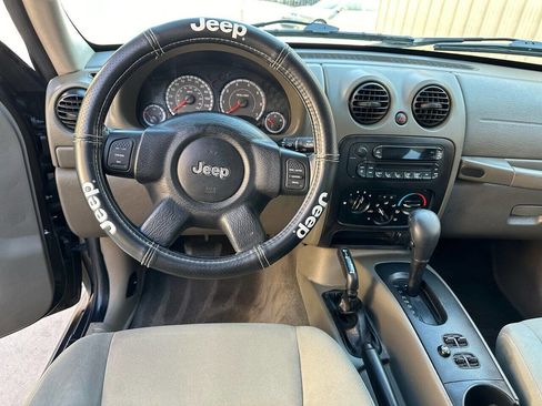 Used 2006 Jeep Liberty Sport w/ Skid Plate Group image 13