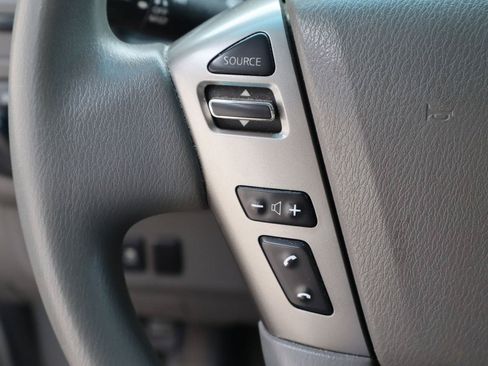 Used 2018 Nissan NV 2500 SV RWD image 12
