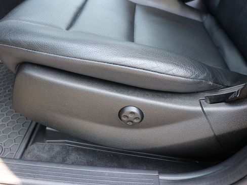 Used 2015 Mercedes-Benz GLK 350 4MATIC image 51
