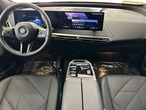 Used 2025 BMW iX xDrive50 w/ Sport Package AWD/4WD image 15