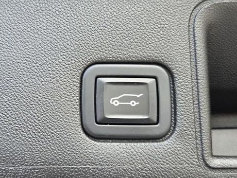 Used 2022 GMC Terrain AT4 w/ Tech Package AWD/4WD image 40