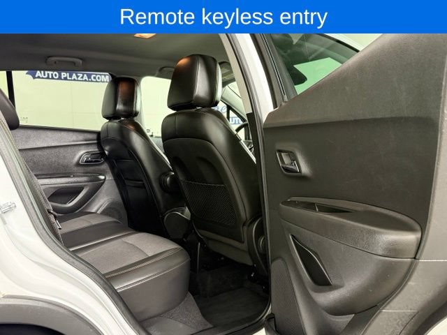 Used 2019 Chevrolet Trax LT w/ LT Convenience Package AWD/4WD image 17