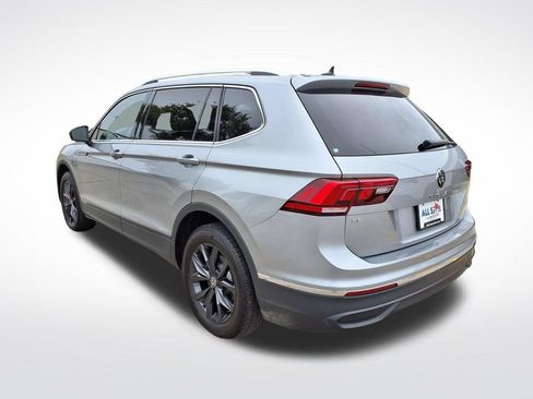 Used 2024 Volkswagen Tiguan SE FWD image 12
