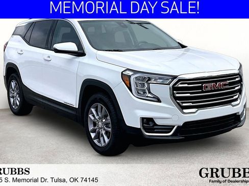 Used 2024 GMC Terrain SLT AWD/4WD image 1