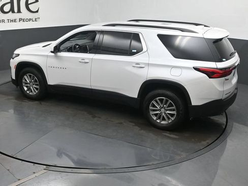 Used 2023 Chevrolet Traverse LT FWD image 46